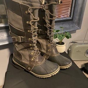 Sorel lace up boots